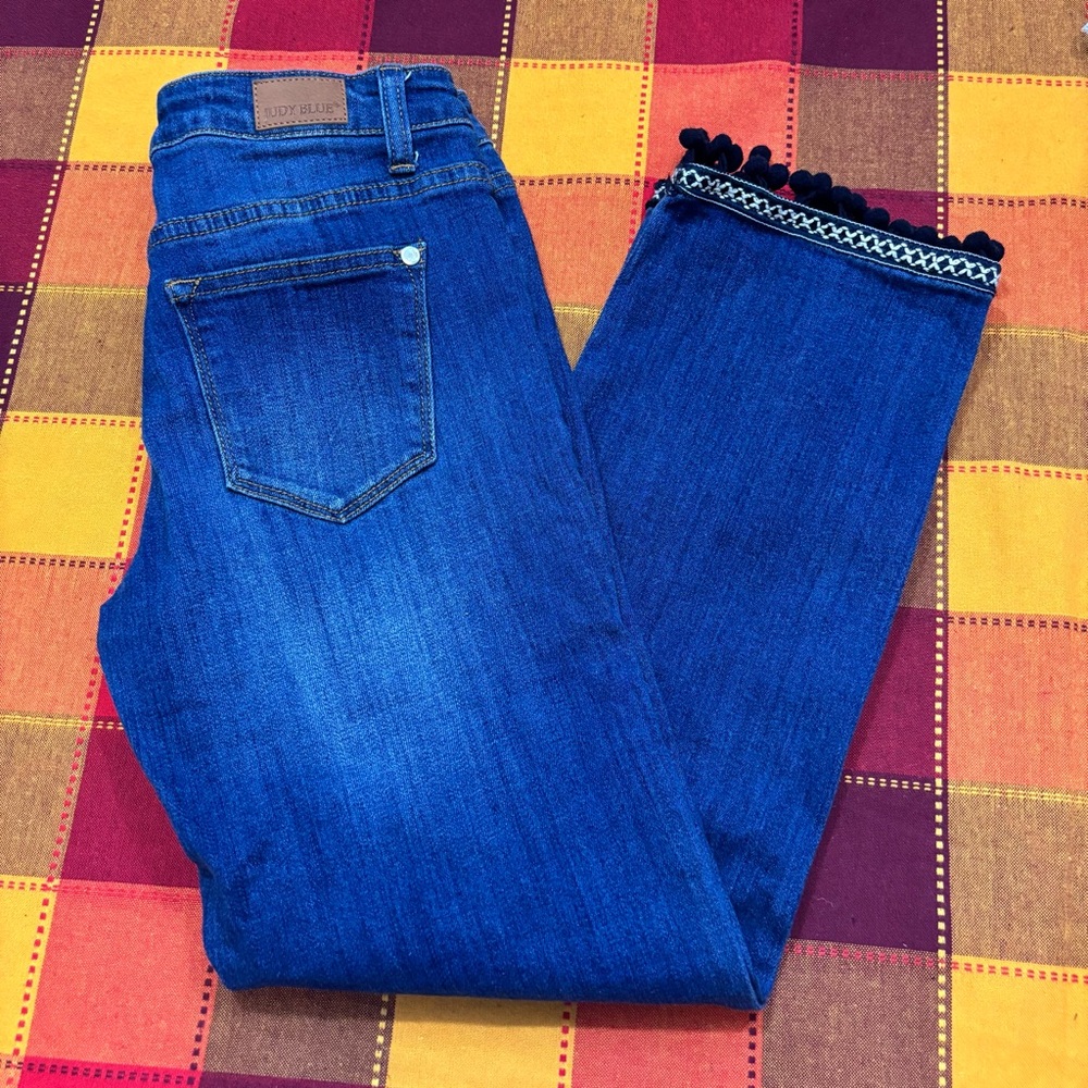 Judy Blue Straight fit Jeans with Tassel Hem